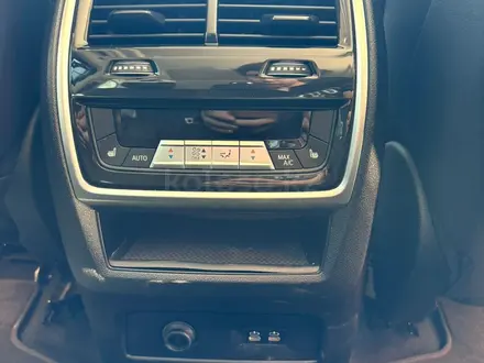 BMW X7 2023 года за 58 000 000 тг. в Алматы – фото 16