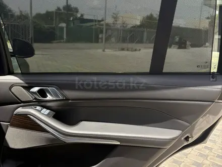 BMW X7 2023 года за 58 000 000 тг. в Алматы – фото 17