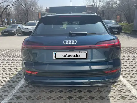 Audi e-tron 2019 года за 20 000 000 тг. в Алматы – фото 5