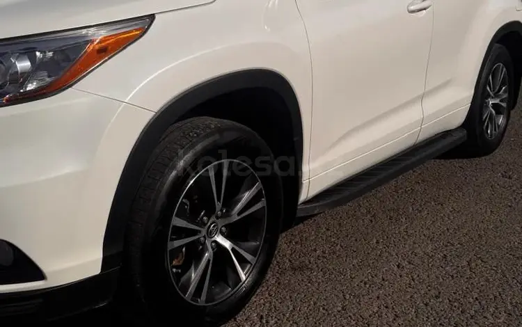 Toyota Highlander 2016 года за 15 500 000 тг. в Астана