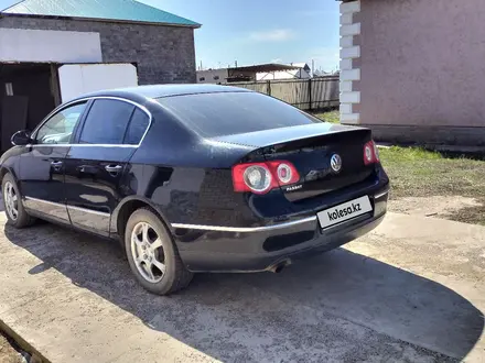 Volkswagen Passat 2007 года за 3 800 000 тг. в Уральск – фото 4