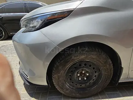 Toyota Sienna 2021 года за 15 000 000 тг. в Атырау – фото 2