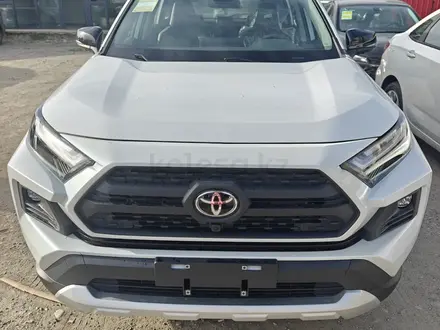 Toyota RAV4 2024 года за 15 900 000 тг. в Алматы