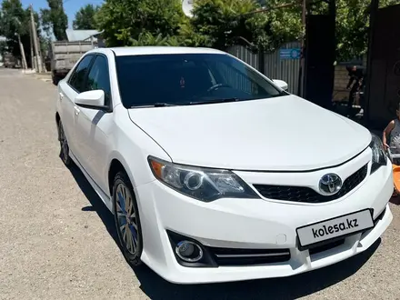 Toyota Camry 2013 года за 9 000 000 тг. в Тараз