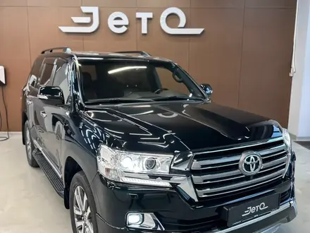 Toyota Land Cruiser Luxe 2017 года за 32 990 000 тг. в Алматы