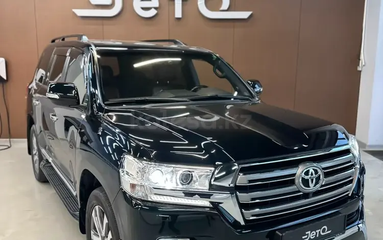 Toyota Land Cruiser Luxe 2017 года за 32 990 000 тг. в Алматы