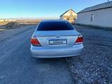 Toyota Camry 2005 года за 5 200 000 тг. в Туркестан – фото 2