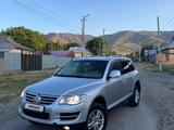 Volkswagen Touareg 2008 года за 7 500 000 тг. в Шымкент