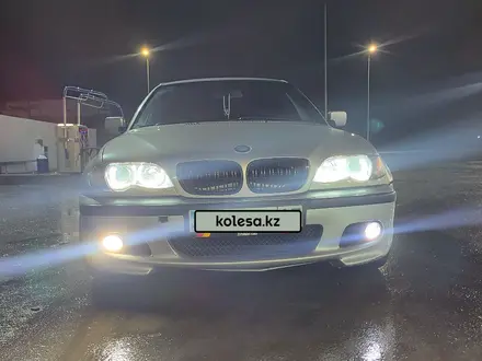 BMW 318 2001 года за 3 400 000 тг. в Уральск