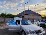 Mercedes-Benz E 280 1999 годаfor3 500 000 тг. в Кентау