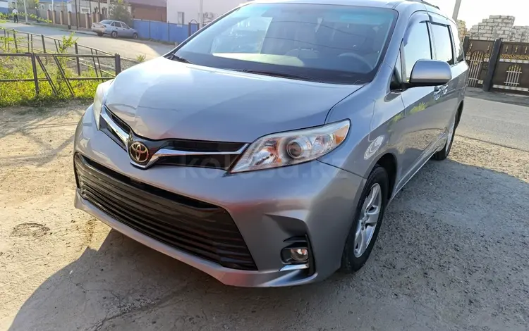 Toyota Sienna 2013 годаүшін9 000 000 тг. в Атырау