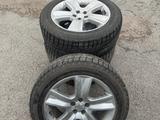 Диски R17 215/55 на Subaru Outback с зимней резиной Bridgestone за 250 000 тг. в Алматы