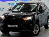 Toyota RAV4 2021 года за 16 500 000 тг. в Астана