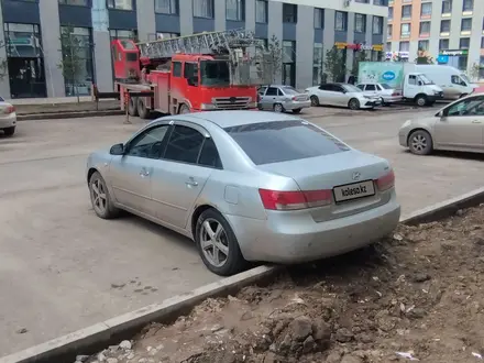 Hyundai Sonata 2009 года за 3 000 000 тг. в Астана – фото 3