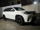 Toyota Highlander 2020 года за 16 900 000 тг. в Шымкент