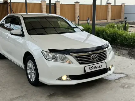 Toyota Camry 2014 года за 9 000 000 тг. в Атырау – фото 3