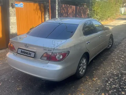 Lexus ES 300 2002 года за 3 800 000 тг. в Алматы – фото 3