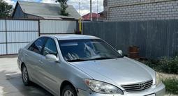 Toyota Camry 2005 года за 4 100 000 тг. в Атырау – фото 3