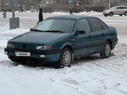 Volkswagen Passat 1991 года за 2 000 000 тг. в Астана – фото 2