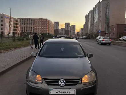 Volkswagen Golf 2006 года за 2 500 000 тг. в Астана