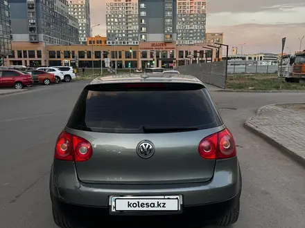 Volkswagen Golf 2006 года за 2 500 000 тг. в Астана – фото 2