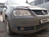 Volkswagen Touran 2006 года за 4 300 000 тг. в Усть-Каменогорск – фото 2