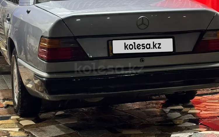 Mercedes-Benz E 200 1991 годаfor1 000 000 тг. в Астана