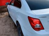 Chevrolet Aveo 2014 года за 3 800 000 тг. в Актобе – фото 3