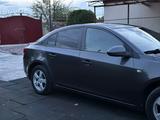 Chevrolet Cruze 2010 года за 3 400 000 тг. в Тараз – фото 2