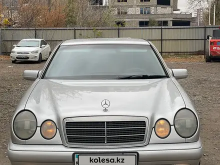 Mercedes-Benz E 200 1999 года за 3 650 000 тг. в Астана – фото 13