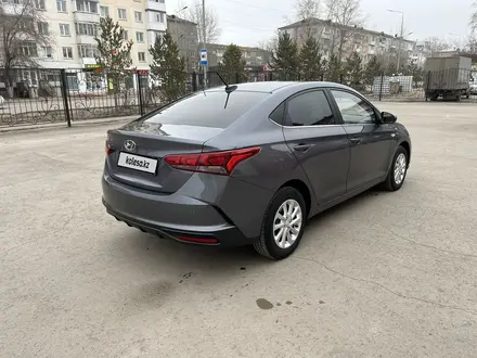 Hyundai Accent 2021 года за 9 100 000 тг. в Петропавловск – фото 3
