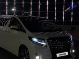 Toyota Alphard 2018 года за 18 900 000 тг. в Актобе – фото 2