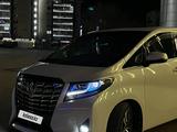 Toyota Alphard 2018 года за 18 900 000 тг. в Актобе