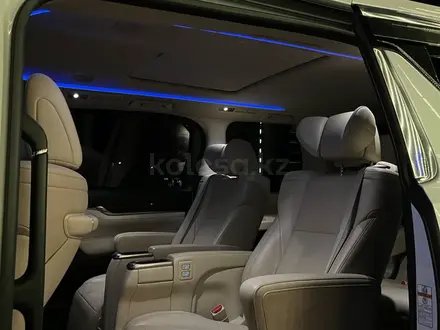 Toyota Alphard 2018 года за 19 500 000 тг. в Актобе – фото 9