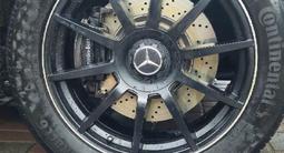 Оригинальные AMG диски с шинами Continental Premiumcontact 6 на ML166 GLE за 550 000 тг. в Алматы – фото 4