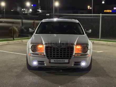 Chrysler 300C 2005 года за 7 000 000 тг. в Жанаозен – фото 20