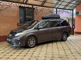 Toyota Sienna 2018 года за 18 800 000 тг. в Уральск