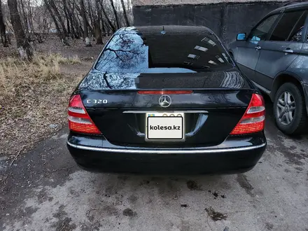 Mercedes-Benz E 320 2002 года за 5 600 000 тг. в Караганда – фото 6