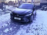 Toyota Camry 2019 годаүшін13 200 000 тг. в Атырау