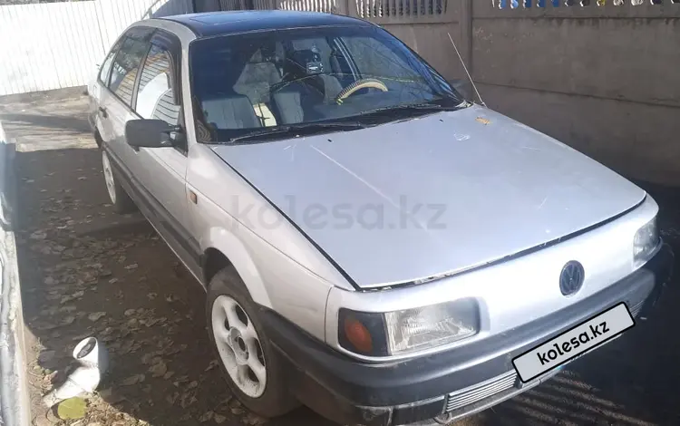 Volkswagen Passat 1989 года за 500 000 тг. в Семей