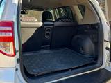 Toyota RAV4 2012 годаүшін8 500 000 тг. в Семей – фото 3