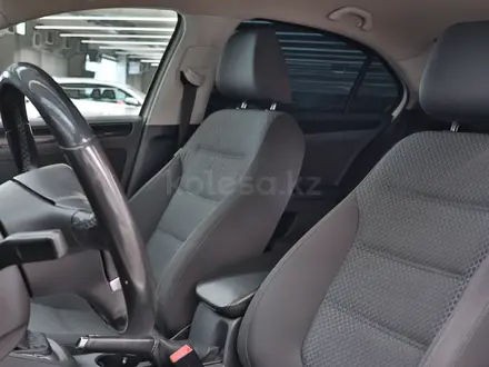 Volkswagen Jetta 2013 года за 5 890 000 тг. в Алматы – фото 14
