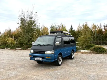 Toyota Hiace 1994 года за 2 550 000 тг. в Алматы