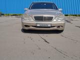 Mercedes-Benz C 180 2001 года за 3 300 000 тг. в Караганда – фото 3