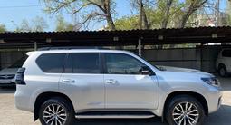 Toyota Land Cruiser Prado 2022 года за 32 800 000 тг. в Алматы – фото 2