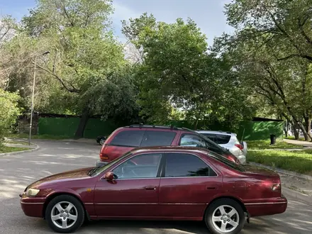 Toyota Camry 1997 года за 2 900 000 тг. в Алматы – фото 6
