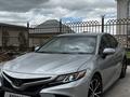 Toyota Camry 2018 года за 12 500 000 тг. в Шымкент – фото 2