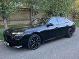 BMW 750 2023 года за 69 000 000 тг. в Астана – фото 2