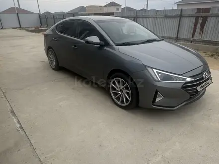 Hyundai Elantra 2019 года за 6 800 000 тг. в Атырау – фото 5