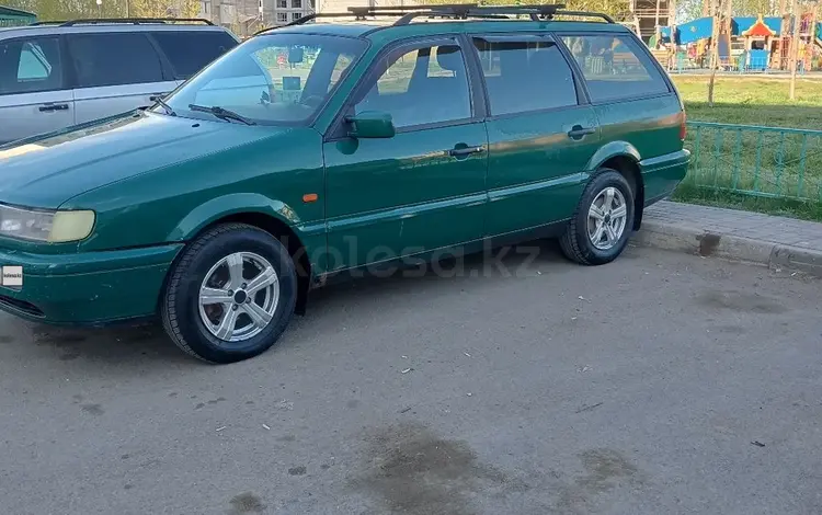 Volkswagen Passat 1994 годаүшін1 960 000 тг. в Астана
